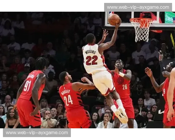 巅峰对决!湖人vs热火最新比分揭晓:是紫金军团的荣耀延续,还是迈阿密硬汉的绝地反击? 巅峰对决!湖人vs热火最新比分揭晓:是紫金军团的荣耀延续,还是迈阿密硬汉的绝地反击?