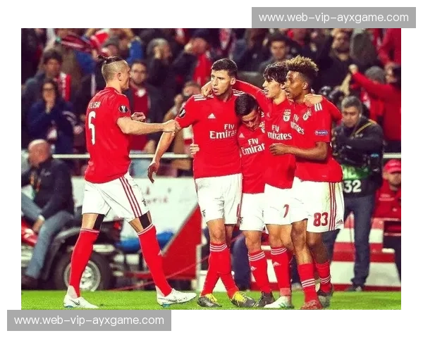 红白之魂的史诗对垒：当本菲卡遇上阿贾克斯，绿茵场上的浪漫主义复兴